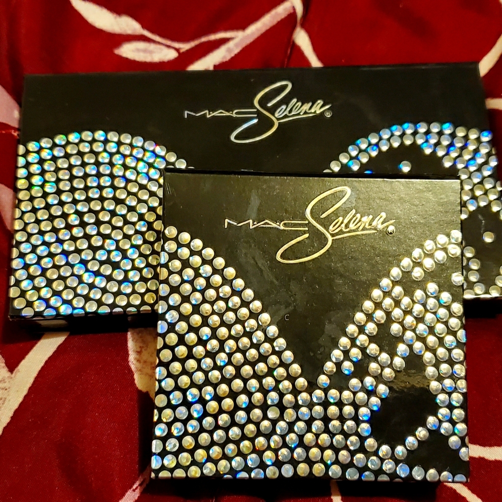 MAC Selena
